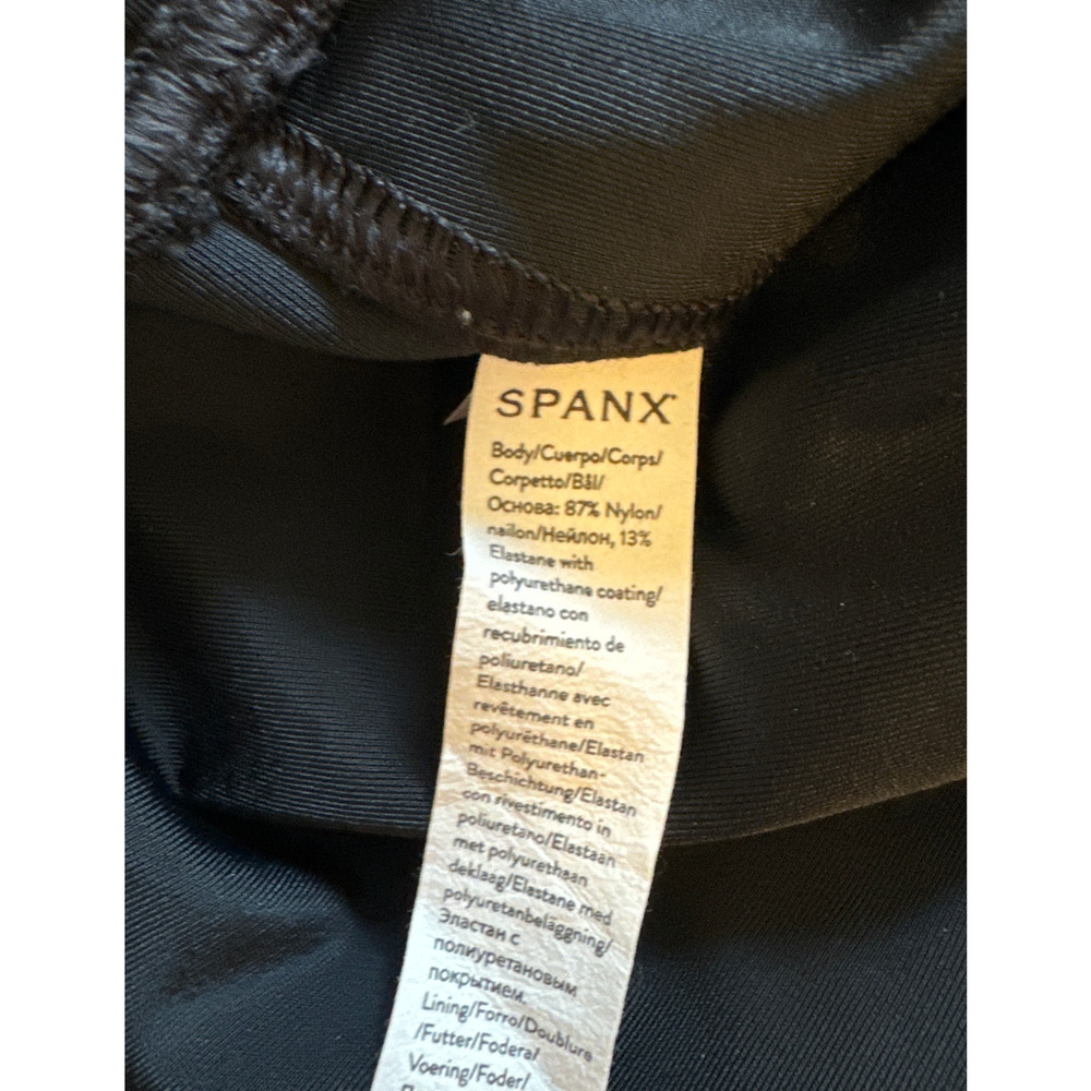 SPANX Faux Leather Leggings Size M (slimming athleisure active toning) - Picture 4 of 4